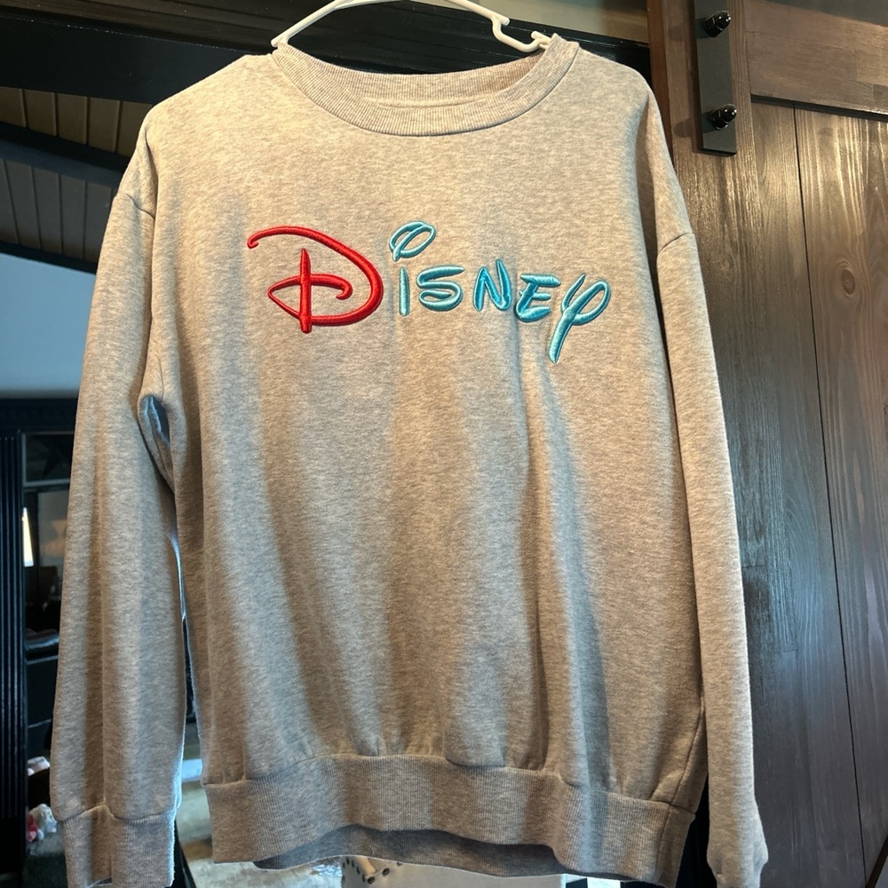 Vintage Disney Gray and Red Crewneck Sweater